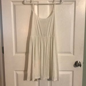 🌻 5 for $15 🌻 White Flowy Dress